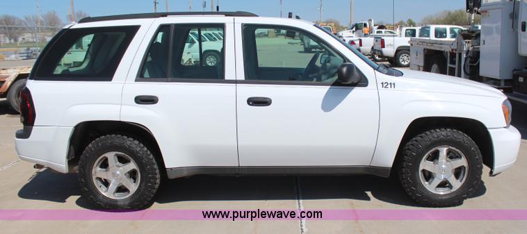image for item H6074 2006 Chevrolet Trailblazer LS SUV