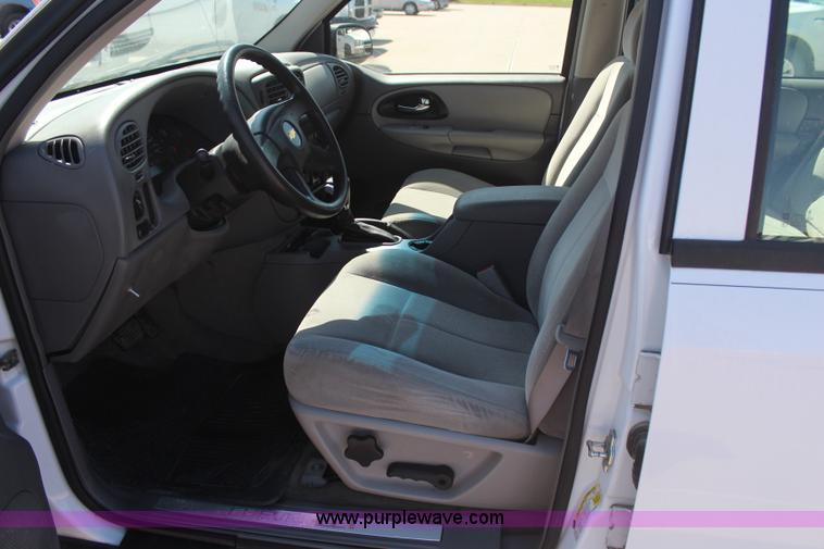 image for item H6074 2006 Chevrolet Trailblazer LS SUV