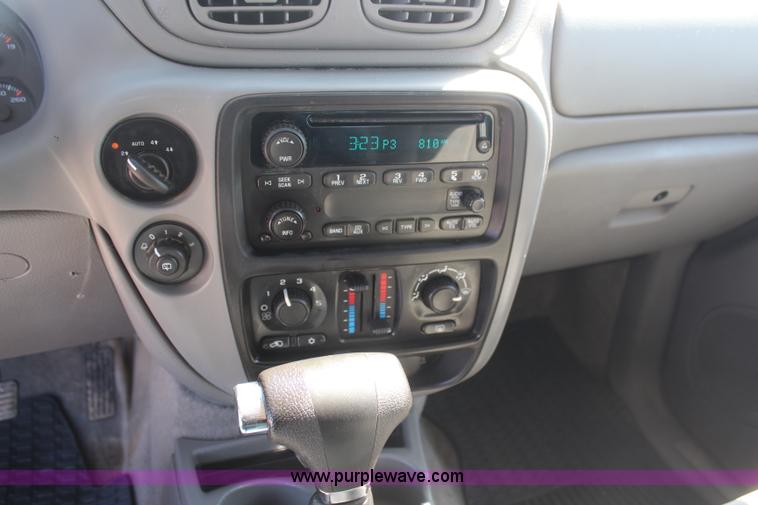 image for item H6074 2006 Chevrolet Trailblazer LS SUV