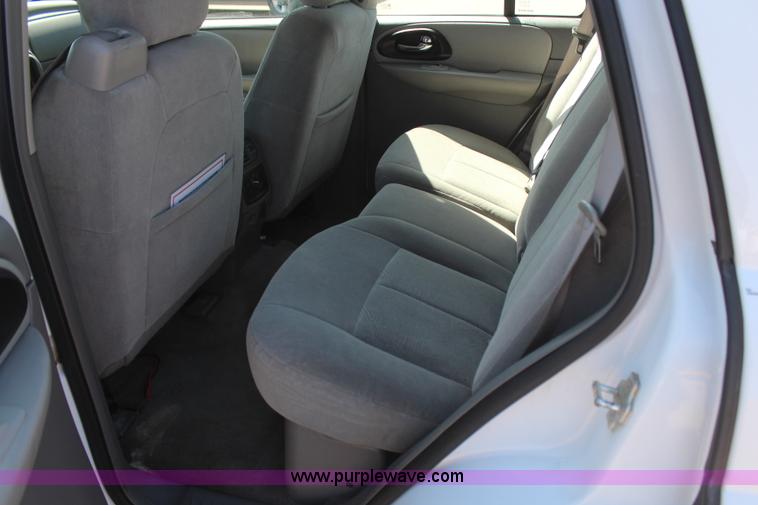 image for item H6074 2006 Chevrolet Trailblazer LS SUV