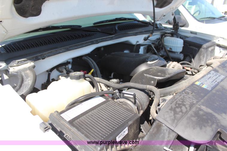 image for item H6075 2006 Chevrolet Silverado 2500HD Ext. Cab pickup truck