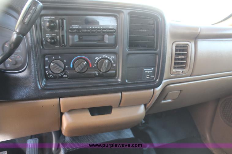 image for item H6076 1999 Chevrolet Silverado 1500 Ext. Cab pickup truck