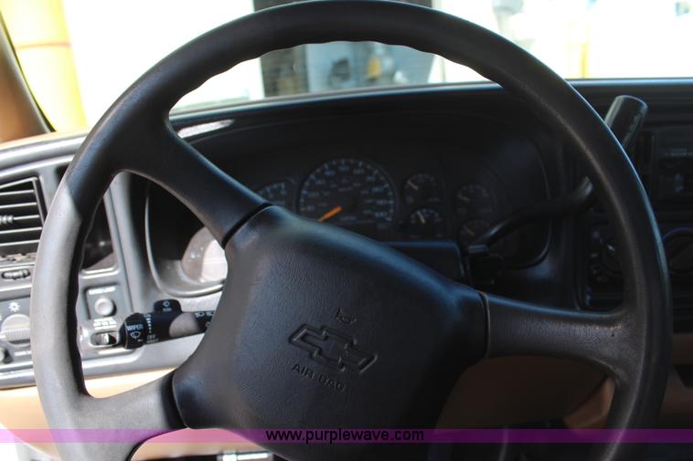 image for item H6076 1999 Chevrolet Silverado 1500 Ext. Cab pickup truck