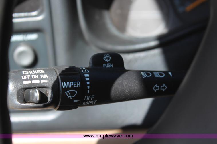 image for item H6076 1999 Chevrolet Silverado 1500 Ext. Cab pickup truck