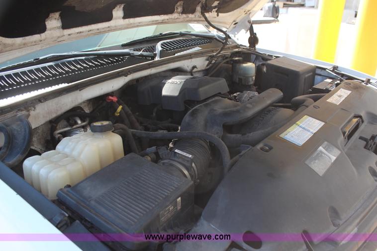 image for item H6076 1999 Chevrolet Silverado 1500 Ext. Cab pickup truck