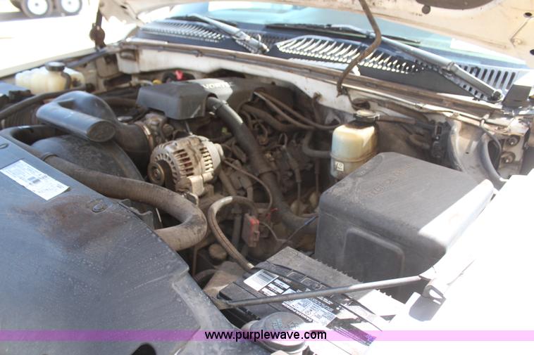 image for item H6076 1999 Chevrolet Silverado 1500 Ext. Cab pickup truck