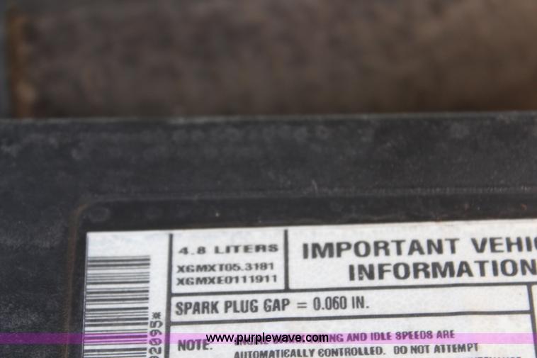 image for item H6076 1999 Chevrolet Silverado 1500 Ext. Cab pickup truck