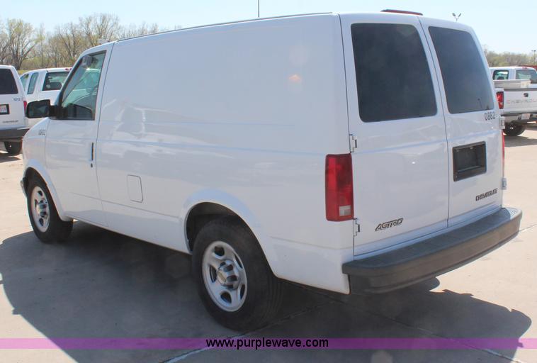 image for item H6085 2004 Chevrolet Astro Cargo service van
