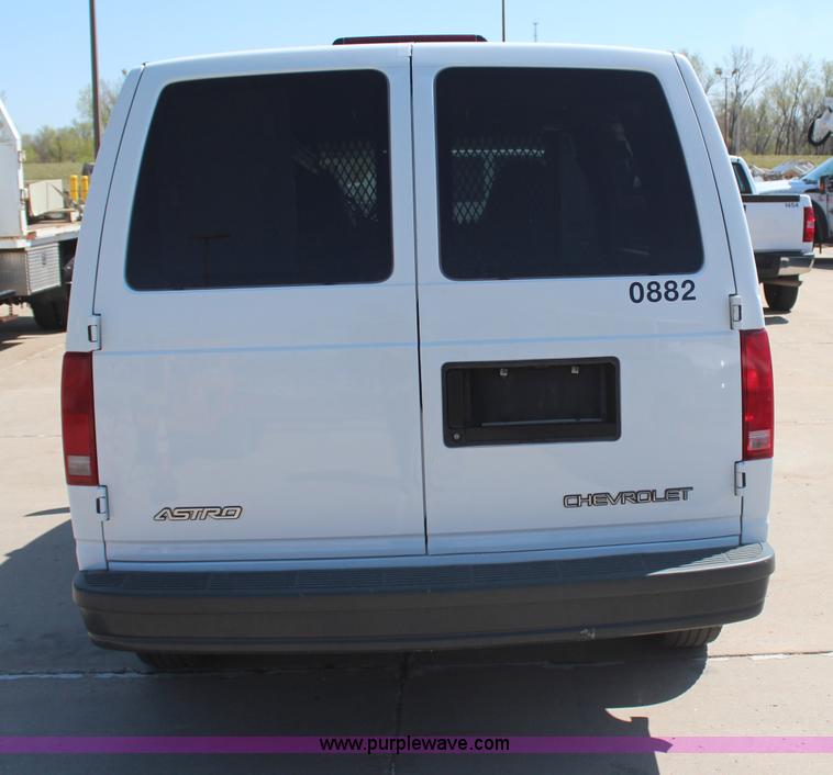 image for item H6085 2004 Chevrolet Astro Cargo service van