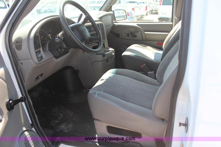 image for item H6085 2004 Chevrolet Astro Cargo service van