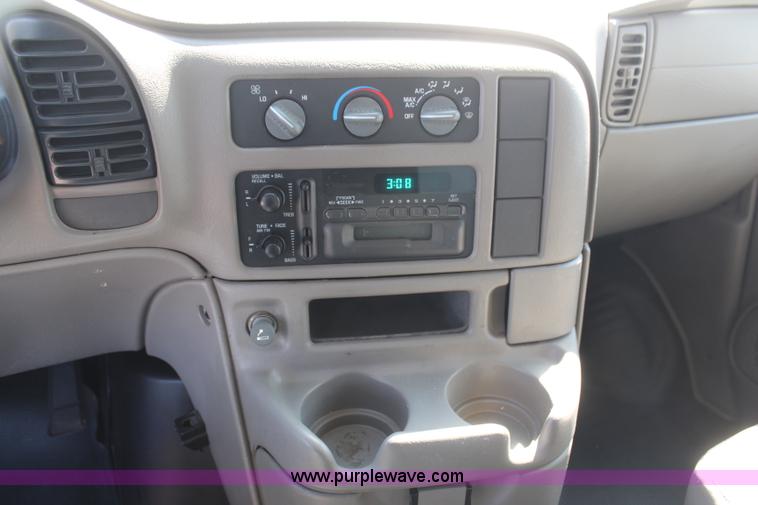 image for item H6085 2004 Chevrolet Astro Cargo service van