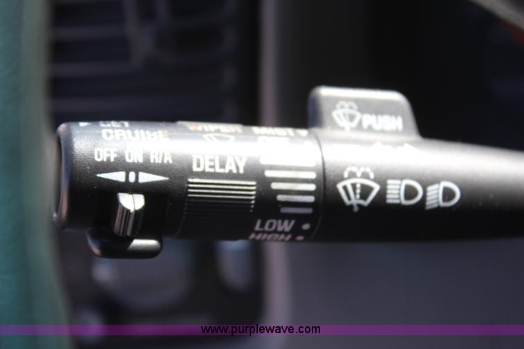 image for item H6085 2004 Chevrolet Astro Cargo service van