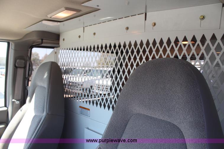 image for item H6085 2004 Chevrolet Astro Cargo service van