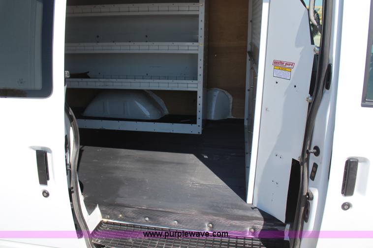 image for item H6085 2004 Chevrolet Astro Cargo service van
