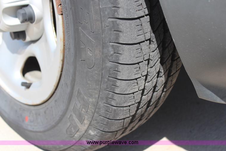 image for item H6085 2004 Chevrolet Astro Cargo service van