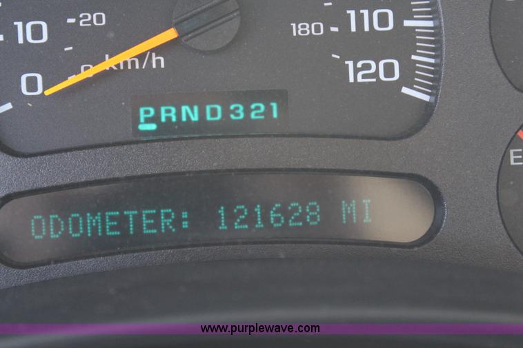 image for item H6087 2005 Chevrolet Silverado 1500 Ext. Cab pickup truck