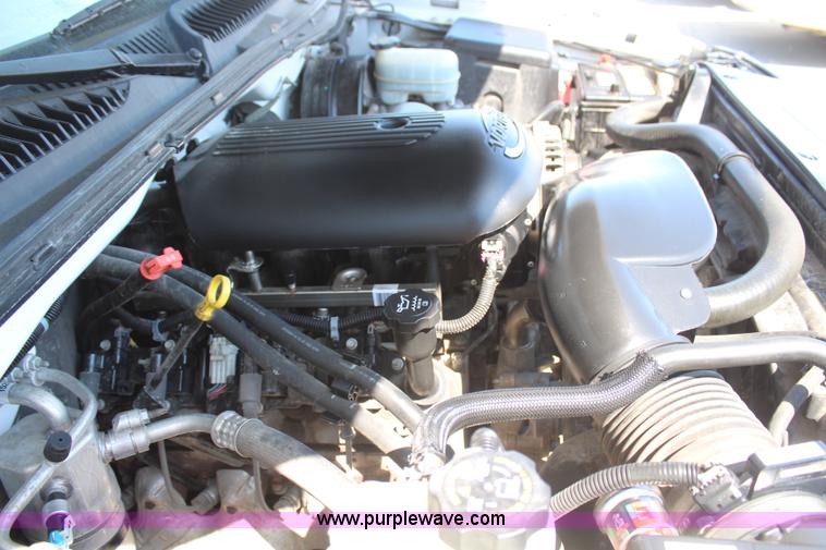 image for item H6087 2005 Chevrolet Silverado 1500 Ext. Cab pickup truck