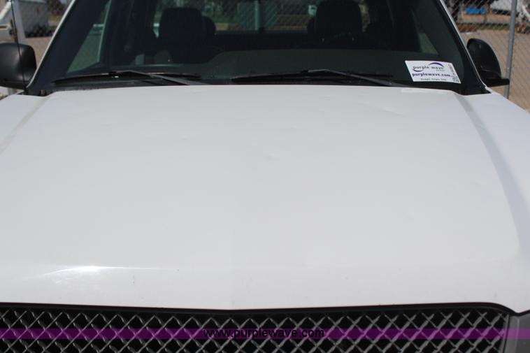 image for item H6087 2005 Chevrolet Silverado 1500 Ext. Cab pickup truck