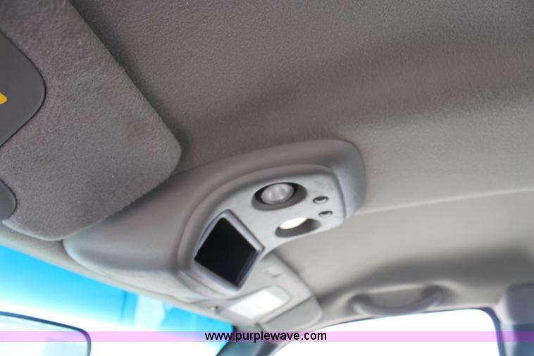 image for item H6172 2001 Chevrolet Silverado 2500HD Ext. Cab pickup truck