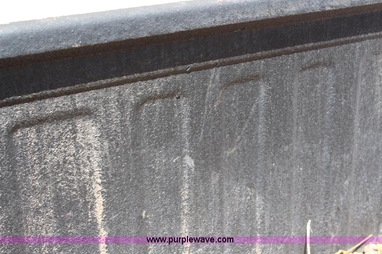 image for item H6172 2001 Chevrolet Silverado 2500HD Ext. Cab pickup truck