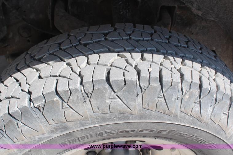 image for item H6172 2001 Chevrolet Silverado 2500HD Ext. Cab pickup truck