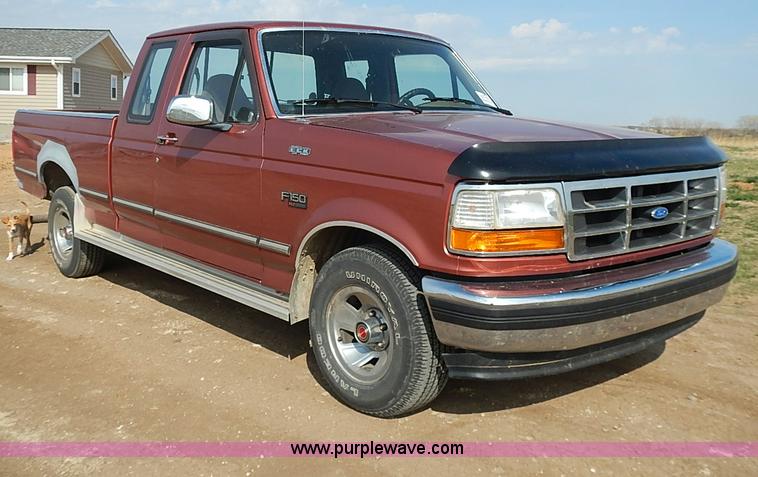 image for item I3678 1994 Ford F150 XLT SuperCab pickup truck