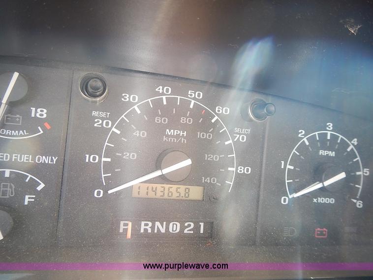 image for item I3678 1994 Ford F150 XLT SuperCab pickup truck