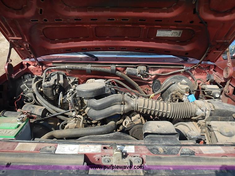 image for item I3678 1994 Ford F150 XLT SuperCab pickup truck