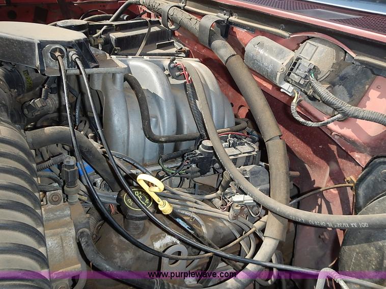 image for item I3678 1994 Ford F150 XLT SuperCab pickup truck