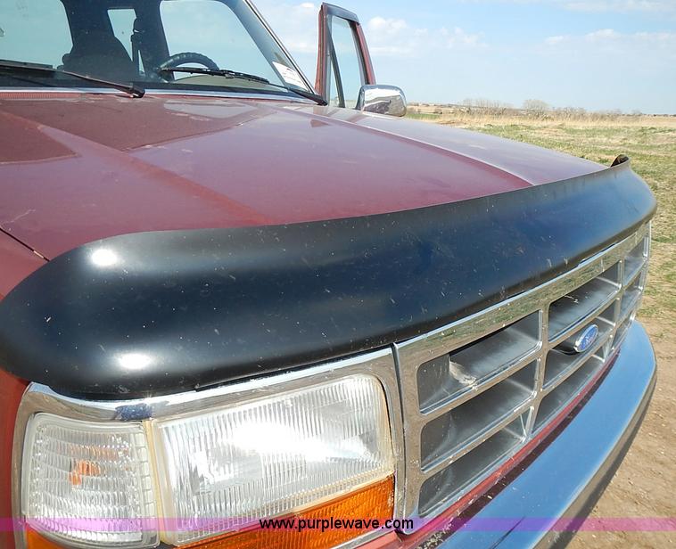 image for item I3678 1994 Ford F150 XLT SuperCab pickup truck
