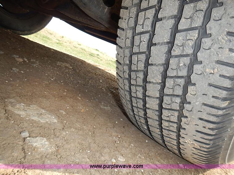 image for item I3678 1994 Ford F150 XLT SuperCab pickup truck