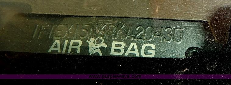 image for item I3678 1994 Ford F150 XLT SuperCab pickup truck