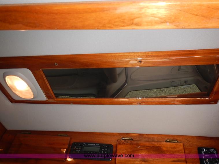 image for item I3682 2001 Chrysler Town & Country LX van