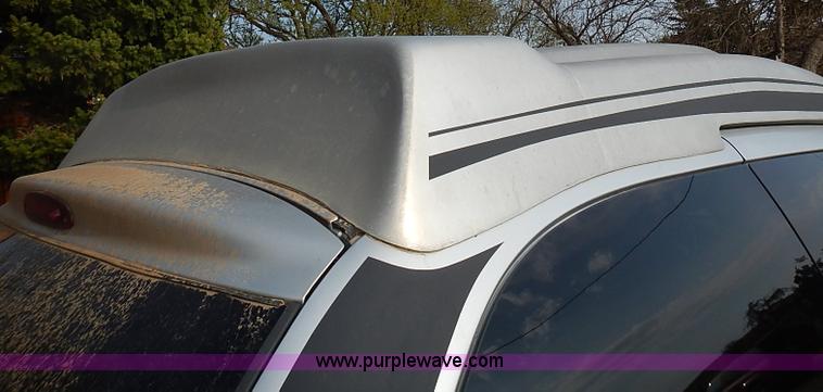 image for item I3682 2001 Chrysler Town & Country LX van