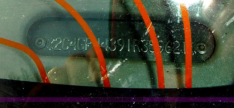 image for item I3682 2001 Chrysler Town & Country LX van