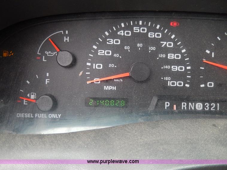 image for item I3742 2003 Ford F250 Super Duty XL SuperCab pickup truck