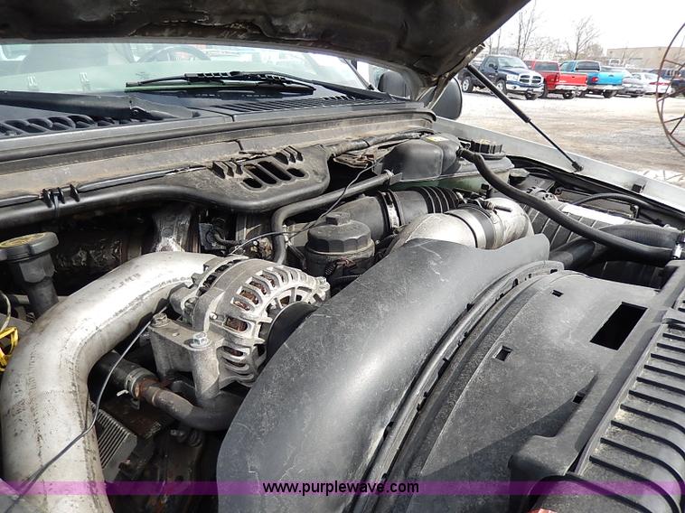 image for item I3742 2003 Ford F250 Super Duty XL SuperCab pickup truck