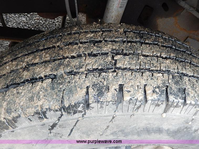 image for item I3742 2003 Ford F250 Super Duty XL SuperCab pickup truck