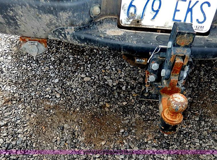 image for item I3742 2003 Ford F250 Super Duty XL SuperCab pickup truck