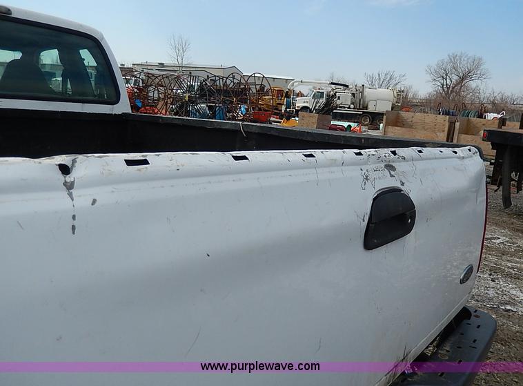 image for item I3742 2003 Ford F250 Super Duty XL SuperCab pickup truck