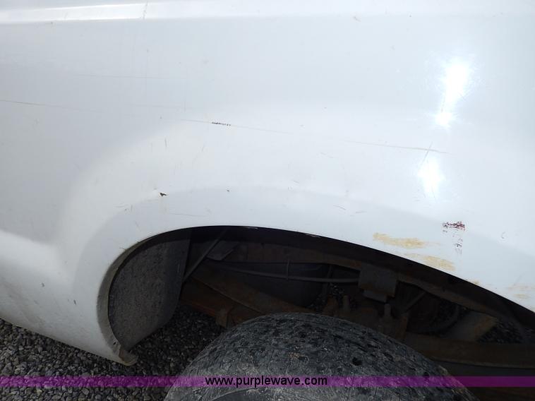 image for item I3742 2003 Ford F250 Super Duty XL SuperCab pickup truck