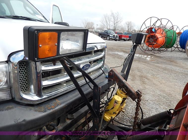 image for item I3742 2003 Ford F250 Super Duty XL SuperCab pickup truck