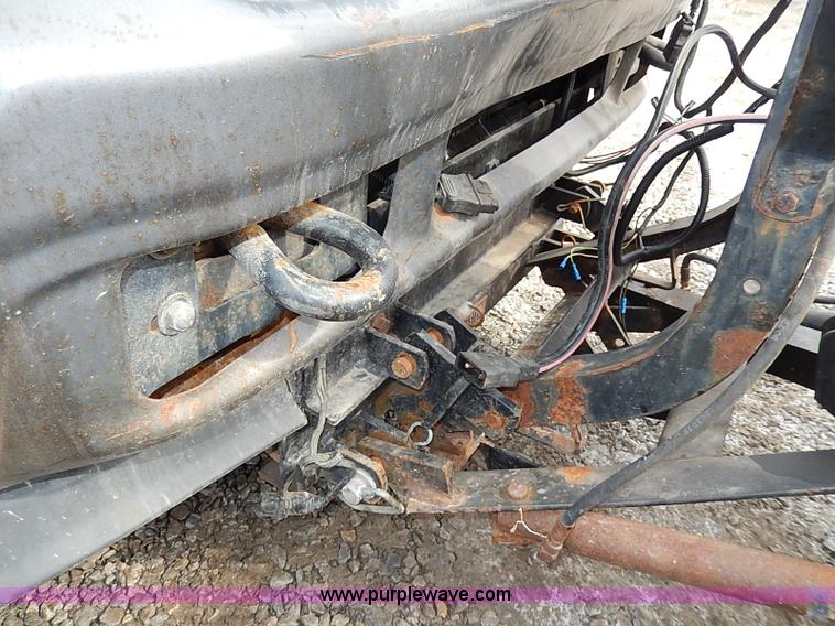 image for item I3742 2003 Ford F250 Super Duty XL SuperCab pickup truck