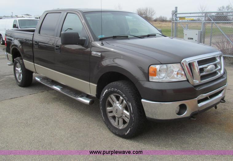 image for item I7066 2007 Ford F150 XLT SuperCrew pickup truck