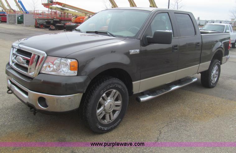 image for item I7066 2007 Ford F150 XLT SuperCrew pickup truck