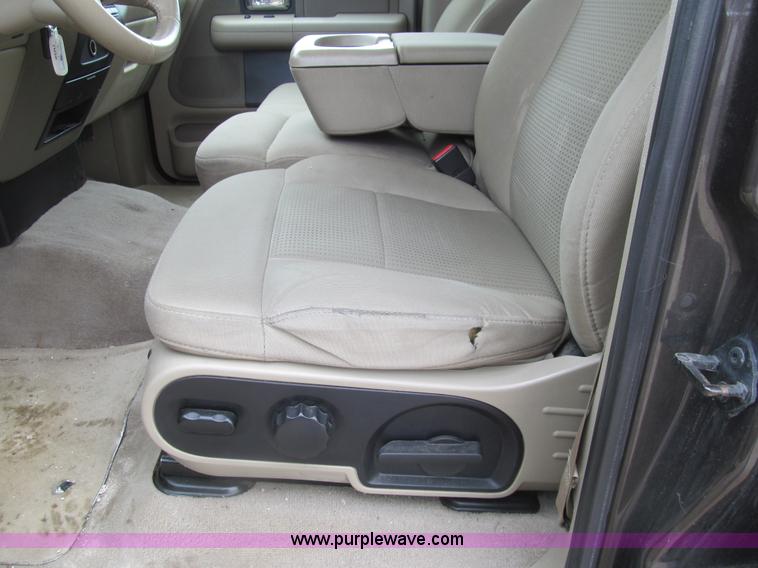 image for item I7066 2007 Ford F150 XLT SuperCrew pickup truck