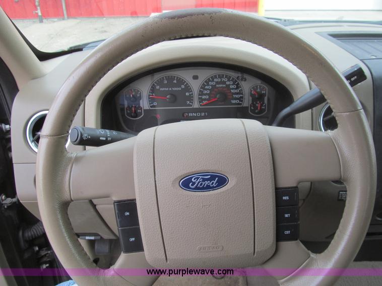 image for item I7066 2007 Ford F150 XLT SuperCrew pickup truck