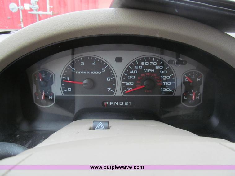 image for item I7066 2007 Ford F150 XLT SuperCrew pickup truck