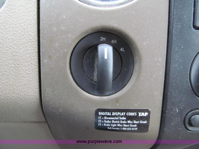 image for item I7066 2007 Ford F150 XLT SuperCrew pickup truck