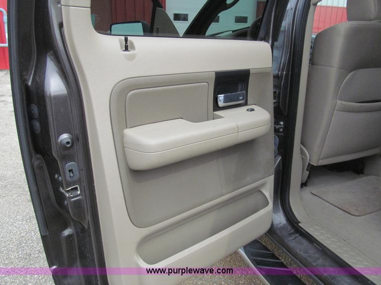 image for item I7066 2007 Ford F150 XLT SuperCrew pickup truck